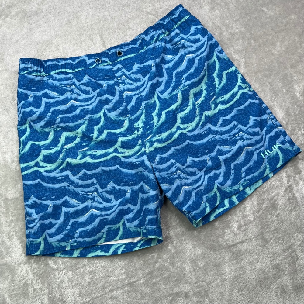 Huk 5.5" Waves Volley Board Shorts Mens M Blue‎ Swim Trunks Brief Lined Fishing